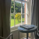 Bed & Breakfast Warwick Hall