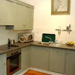 Bed & Breakfast Warwick Hall