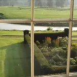 Bed & Breakfast Warwick Hall 4*