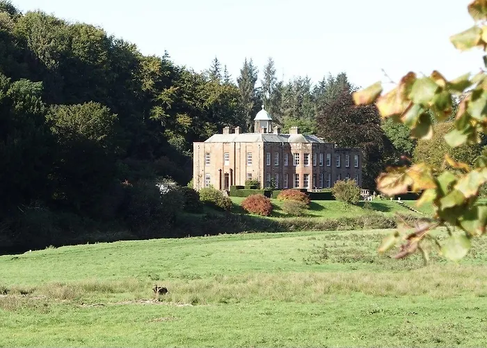 Warwick Hall Bed and breakfast 4*