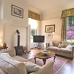 Bed and breakfast Warwick Hall 4*