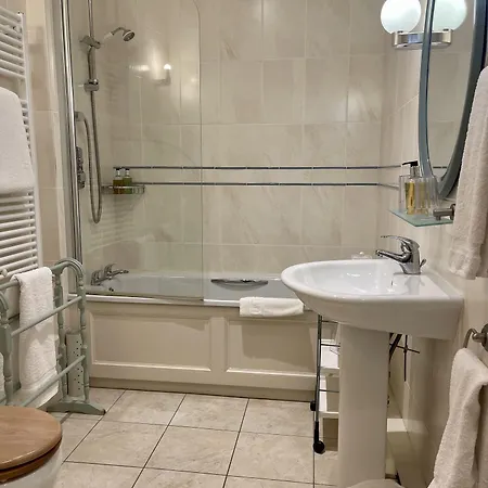 Bed & Breakfast Warwick Hall