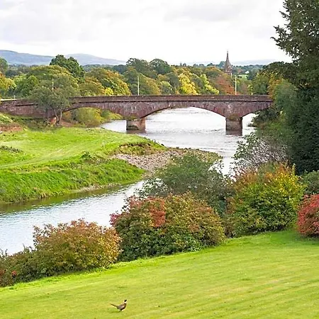 Warwick Hall Bed & Breakfast 4*
