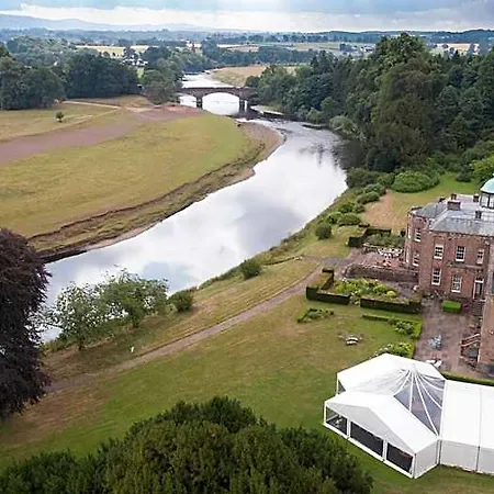 Warwick Hall Отель типа 