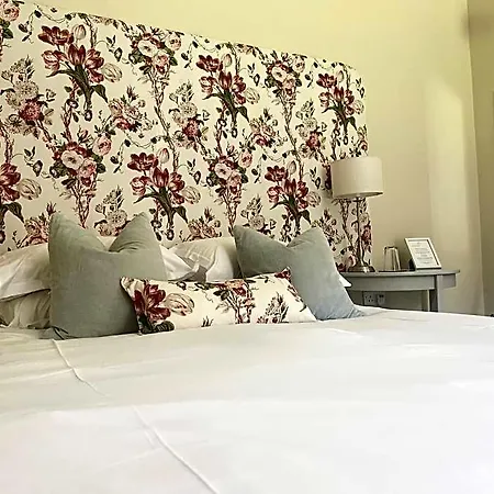 Bed & Breakfast Warwick Hall 4*