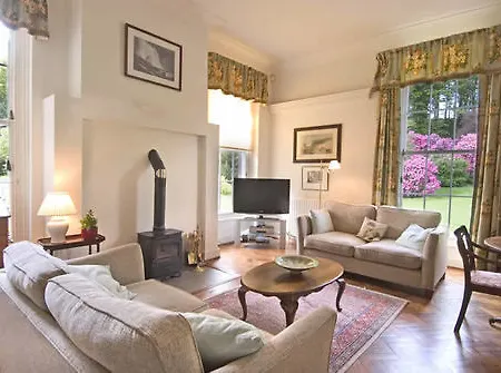 Nocleg ze śniadaniem Warwick Hall 4*