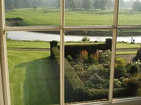 Bed & Breakfast Warwick Hall 3*