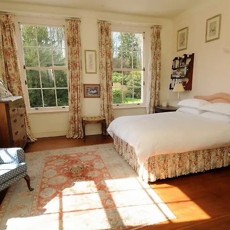 Bed & Breakfast Warwick Hall 3*