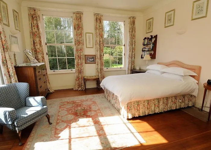 Oda ve Kahvaltı Warwick Hall 4*