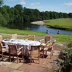 Warwick Hall 4*