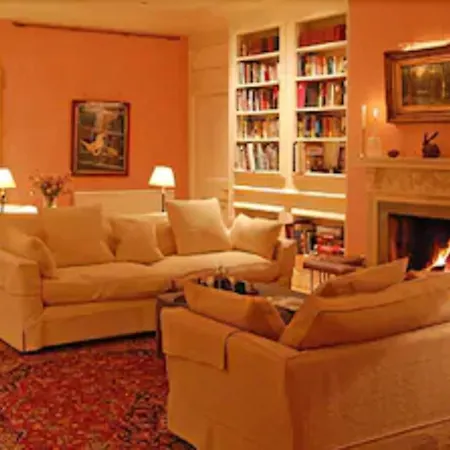 Bed & Breakfast Warwick Hall 4*