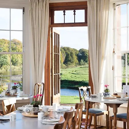 Bed & Breakfast Warwick Hall 4*