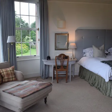 Bed & Breakfast Warwick Hall
