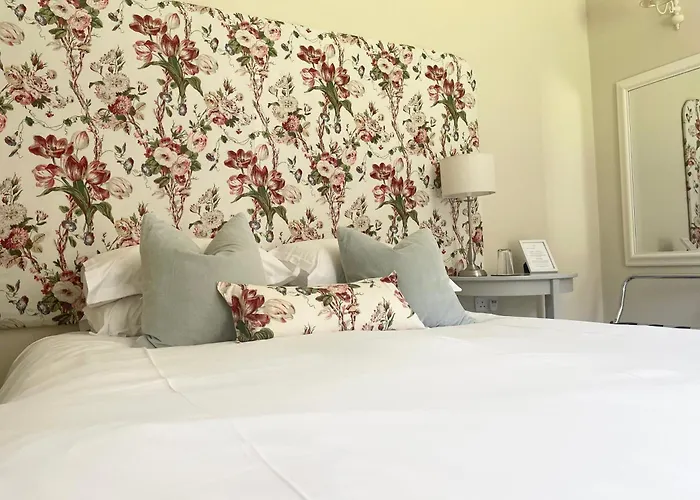 Warwick Hall فندق مبيت وإفطار 4*